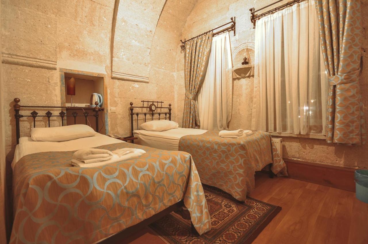 Nomads Cave & Rooftop 2* גורמה