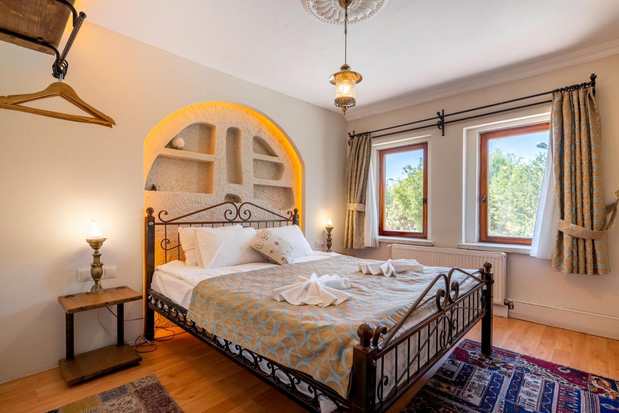 Hotel Nomads Cave & Rooftop 2*