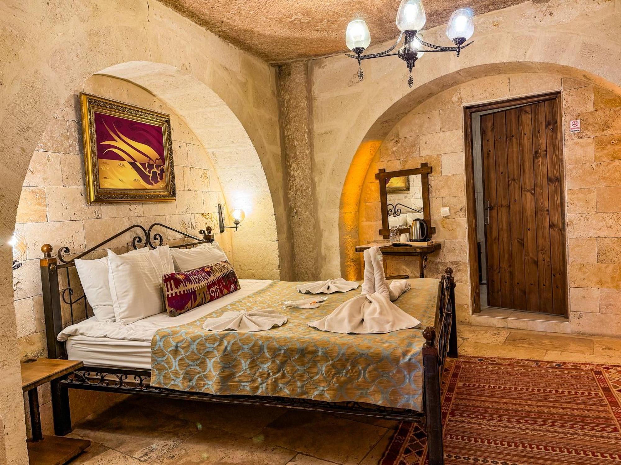 Hotel Nomads Cave & Rooftop 2*